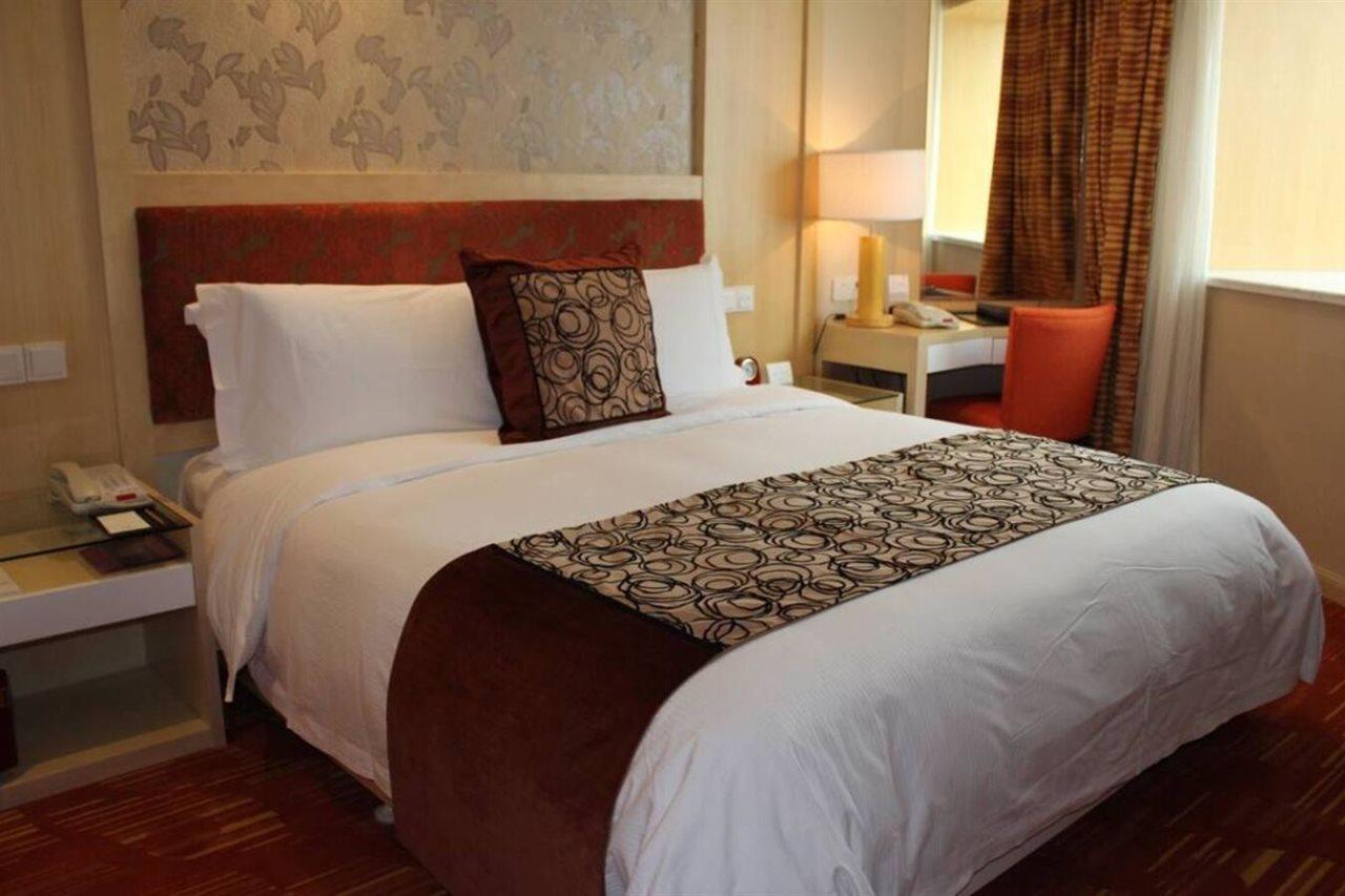 Puxi New Century Hotel 上海市 エクステリア 写真
