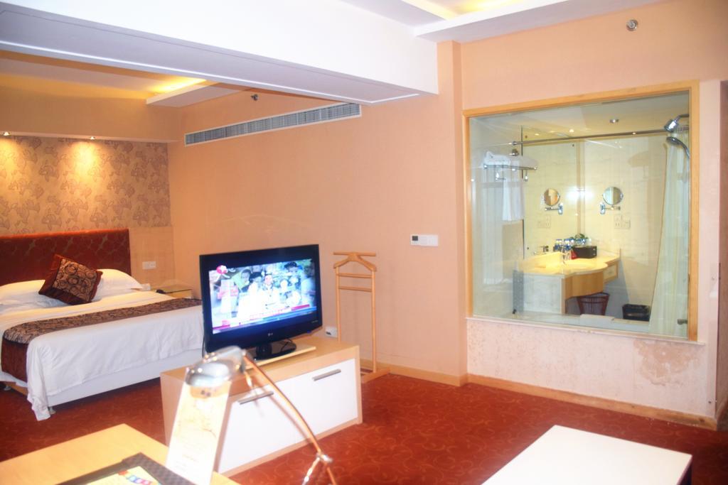 Puxi New Century Hotel 上海市 エクステリア 写真